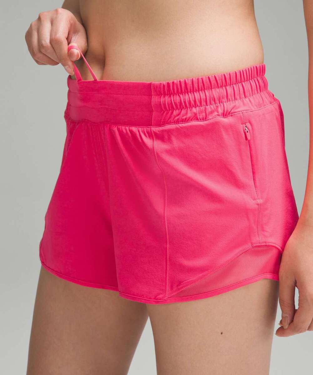 Lululemon Hotty Hot Low-Rise Lined Shorts 4" Womens 8 Lip Gloss Stretch Athletic